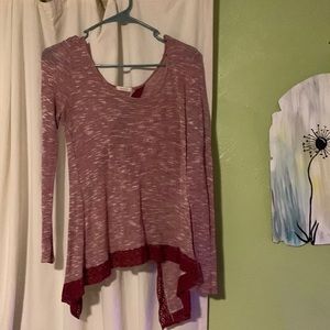 Cute top light weight shirt with an open back